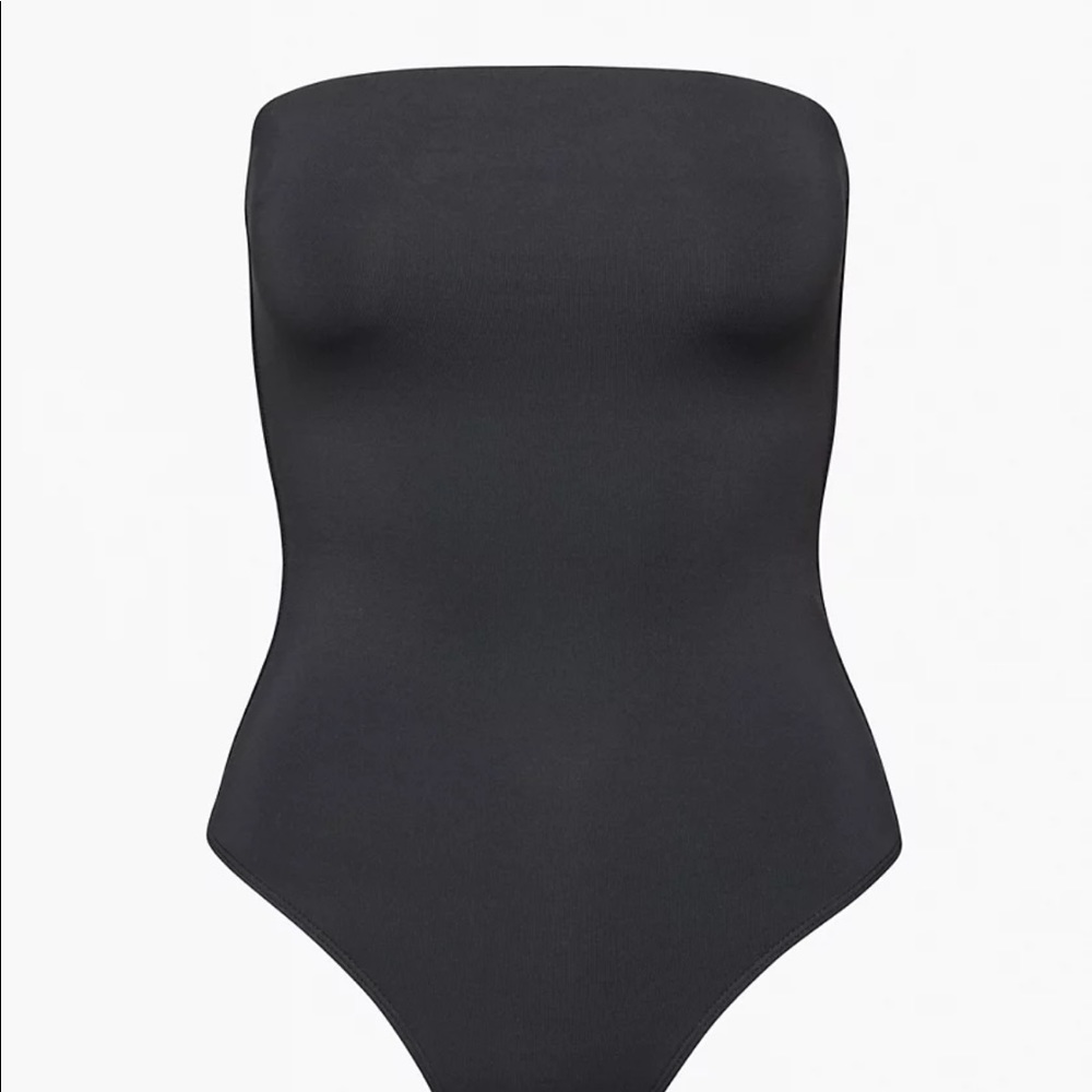 Aritzia Contour Bodysuit